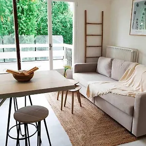 https://charmant-appartement-avec-vue-sur-les-montagnes.hotels-rhonealpes.com