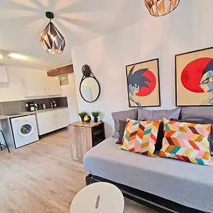 https://gregbnb-t2-design-38m-toulon-est-wifi-fibre.fr-provencehotel.com