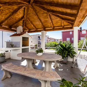 https://apartments-ivica-split-21000.splithotels.org