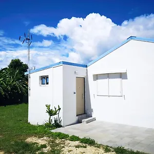 https://residence-des-acacias.comcaribbean.com
